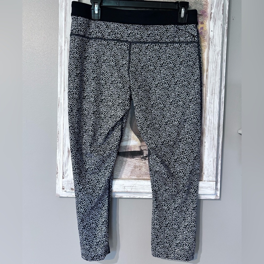 NIKE Dri-Fit Relay Capri Leggings Black White Dot Leopard Print Size Lg - Picture 5 of 6